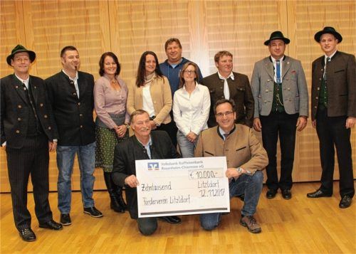 Stattliche Spende zugunsten des Dorfgemeinschaftshauses