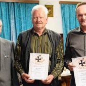 Georg Gründl neues KSK-Ehrenmitglied