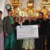 Wachsfrauen: 400 Euro für Renovierung