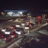 Schneechaos auf Autobahn: Acht Stunden im Stau