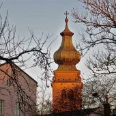 St. Nikolaus im Winter-Abendlicht