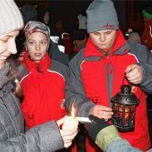 Feuerwehr-Jugend holt Friedenslicht in den Landkreis