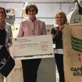 Dinzler spendet an Donum Vitae Rosenheim