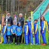 Raiffeisenbank unterstützt Skispringer