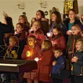Alle Gruppen machten mit beim Adventssingen in St. Hedwig