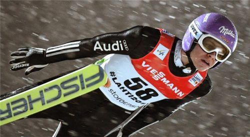 Andreas Wellinger aus Ruhpolding wurde bei der nordischen Ski-WM Weltmeister im Mixed-Wettbewerb.