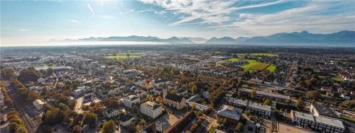 Blick über den Tellerrand hinaus: Der Stadt Kolbermoor liegt die Zusammenarbeit mit den Nachbargemeinden am Herzen. Foto Buhleier