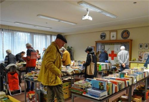 Bücher beim BRK wieder sehr gefragt