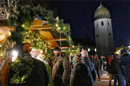 Christkindlmarkt auf der Fraueninsel bietet wunderbare Atmosphäre