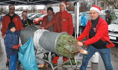 Christkindlmarkt im OVB-Druckzentrum: Mit Abocard heute Rabatt auf Christbaum