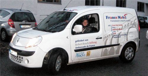 Das FranceMobil an der Beruflichen Oberschule in Wasserburg.