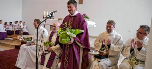 Das künftige Seelsorgeteam für die Pfarrverbände Heufeld-Weihenlinden und Bruckmühl-Vagen.