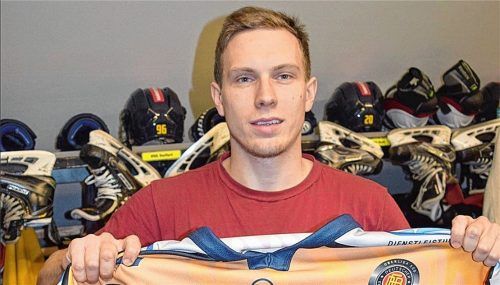 Der EHC Waldkraiburg hat auf die Verletzung von Tomas Vrba, die nun doch schlimmer ausfiel als erwartet, reagiert und den Tschechen Tomas Rousek verpflichtet. Foto  del Grosso
