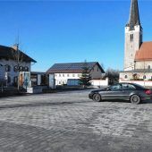 Neuer Dorfplatz eingeweiht