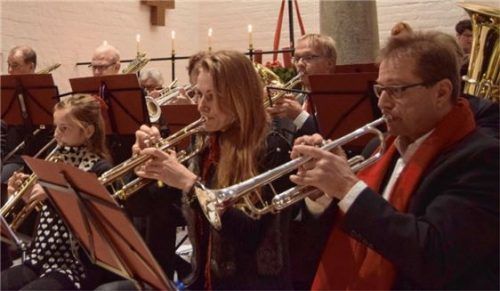 Der Posaunenchor lädt zum Adventskonzert in die Erlöserkirche ein. Foto  re