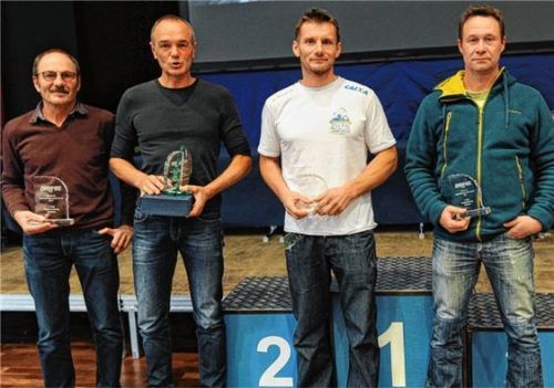Die erfolgreichen Drachenpiloten des Delta Club Bavaria Ruhpolding bei der Siegerehrung: Siegfried Zeller, Tom Becher, Gerd Dönhuber und Manfred Ebenfeld (von links).