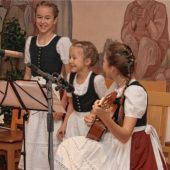 Bestens aufgelegter Trachtlernachwuchs