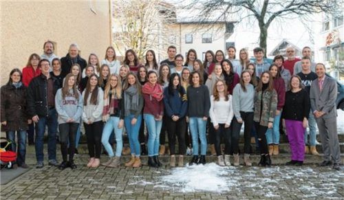 Die Gäste aus Valdagno lernten Prien kennen. Unter anderem sind alle zusammen – bayerische und italienische Schüler, Lehrer und Schulleiter – auch von Vertretern der Marktgemeinde Prien willkommen geheißen worden. Foto  berger