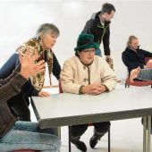 Laienschauspieler zeigen Komödie „Ohne Oma is nix los“