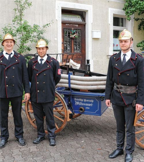Eine Ausstellung zur Geschichte der drei Ortsfeuerwehren hatte der Heimat- und Kulturverein im abgelaufenen Jahr im Alten Schulhaus organisiert. Alle drei Feuerwehrvereine der Gemeinde trugen mit ihrem Material zur Ausstellung bei. Im Bild antike Spritzen aus der Zeit vor dem Ersten Weltkrieg.Foto reh