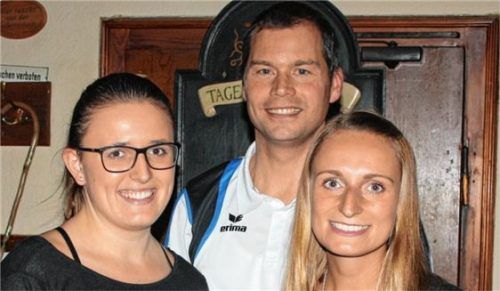 Einstimmig wurden (von links) Sandra Stein, Martin Eder-März und Andrea Schußmüller in ihren Ämtern für die Abteilungsleitung Tennis im DJK-Sportverein Oberndorf bestätigt. Foto  re