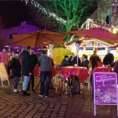 Finale beim Vorsilvestermarkt auf dem Platz vor dem Alten Rathaus