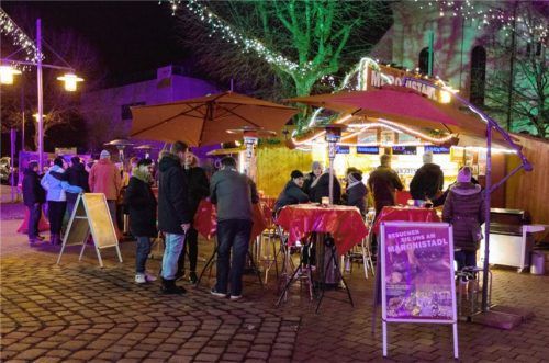 Finale beim Vorsilvestermarkt auf dem Platz vor dem Alten Rathaus