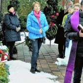 Frauenbund Breitbrunn-Gstadt verkauft viele Adventskränze