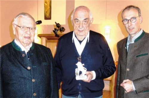 Hauptakteure beim 14. Stiftungsfest der Diakonie waren (von links) Hans-Jürgen Rippler, Vorsitzender der Stiftung Diakonie im Achental, Referent Dr. Uli Patzschke und Diakon Michael Soergel, Zweiter Vorsitzender der Stiftung. Foto giesen