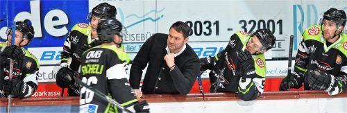 Heiß auf Siege und trotzdem entspannt: Starbulls-Coach Manuel Kofler will heute mit seinem Team einen Heimsieg gegen Weiden feiern. Foto  Ziegler