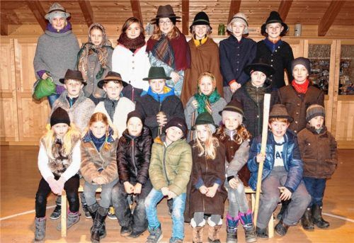 Hochstätter Trachtenkinder spenden über 1500 Euro