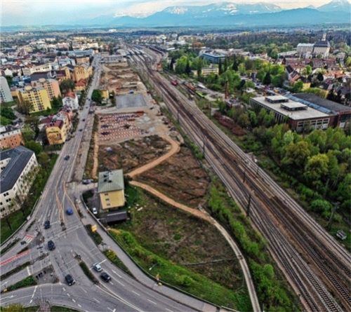 Im Rosenheimer Stadtgebiet gibt es kaum freie Gewerbeflächen. Am Bahnhof soll sich das ändern. Foto ziegler