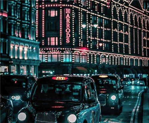 In der Weihnachtszeit versprüht London seinen ganz eigenen Zauber auf die Besucher. Foto  Stansted express