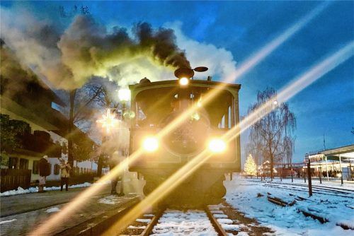 In Prien: Zwei Lichter und besonderer Dampf zum zweiten Advent