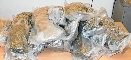 In welchem Umfang sieben Angeklagte aus Pakistan mit Drogen gehandelt haben könnten, versucht derzeit das Landgericht Traunstein zu klären.Foto dpa