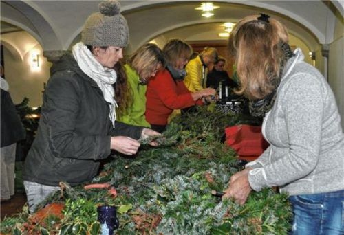 Kränze und Gestecke für den Advent