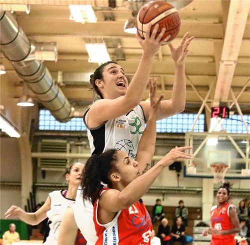 Lindsay Sherbert will heute mit Bad Aiblings Basketball-Damen im Heimspiel gegen Göttingen wieder obenauf sein. Foto  Fehrmann