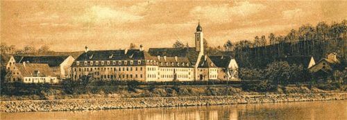 Nach 20 gemeinsamen Jahren verlässt die Schule für Heilerziehungs- und Altenpflege die Stiftung Attl und zieht ins Kloster Altenhohenau.