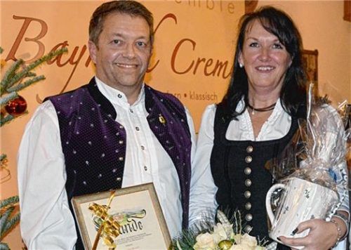 Närrischer Einsatz: das Ehepaar Heidi und Günter Mrazek haben sich ums Faschingstreiben in Bad Endorf verdient gemacht. Foto Ammelburger