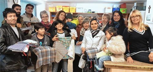 Schöne Aktion: 90 Brotbeutel überreicht