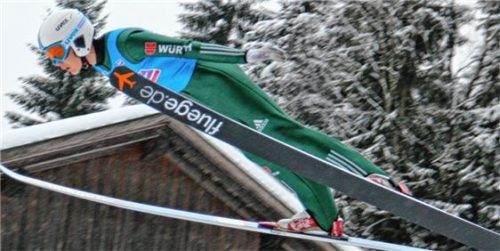 Sebastian Schwarz vom WSV Reit im Winkl gewann beide Springen beim DSV-Schülercup.Foto Weitz