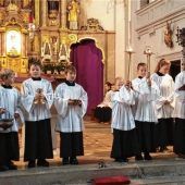 Sechs neue Ministranten in Feldkirchen eingeführt