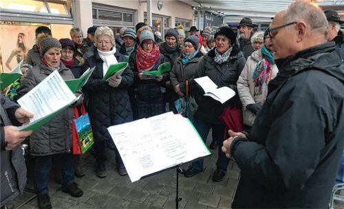 Singend Kindheitserinnerungen geweckt