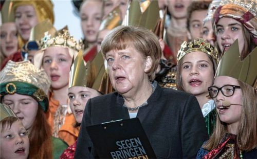 Sternsinger haben eine lange Tradition in Deutschland. Bundeskanzlerin Angela Merkel empfängt alle Jahre eine Delegation aus ihren Reihen im Kanzleramt.