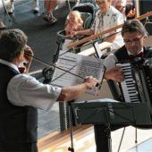 Salonmusik im Lachkeller