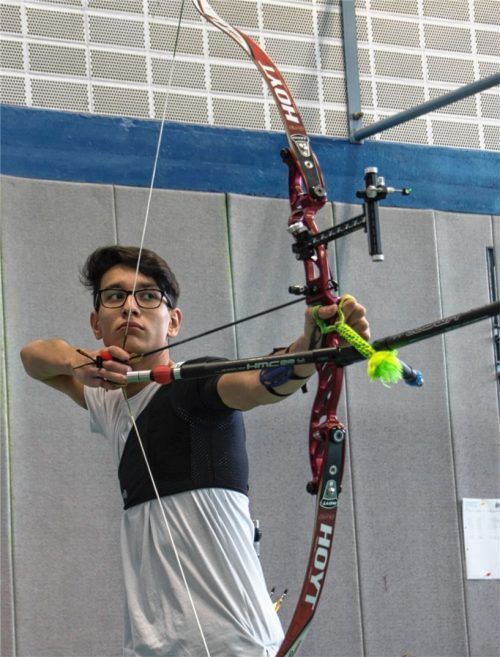 Tolgahan Dagli ist Jugend-Gaumeister mit dem Blankbogen.