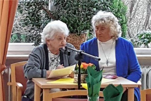 Über die Aktivitäten des Heimbeirates berichteten Vorsitzende Alice Strehl (links) und Elfriede Schubert (Beisitzerin).