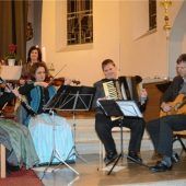 Stimmungsvoller Kirchenbesuch