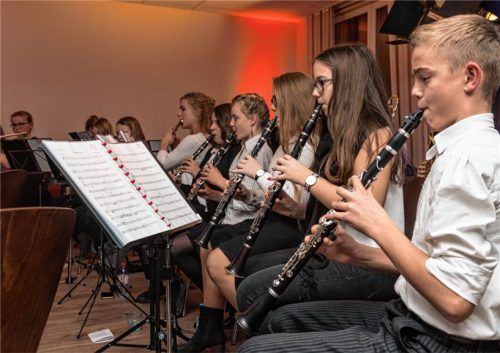 Viel Applaus gab es für die Darbietungen des Schulorchesters. Foto  Dandl