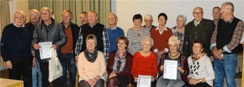 Viel Ehr´ für langjährige Mitglieder: Der Obst- und Gartenbauverein Edling zeichnete sie für ihre Treue aus.